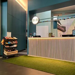 Otel Graz-hbf, Graz